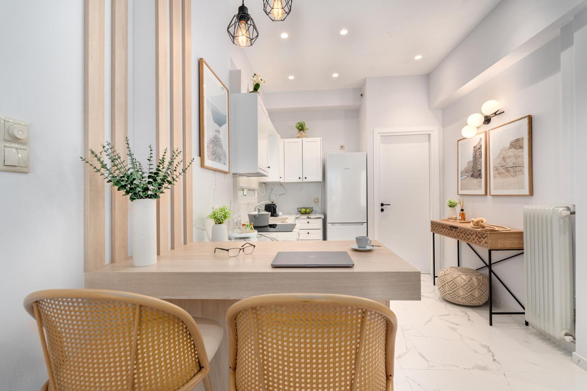 Unique Koukaki Three Bedroom Apartment Athens