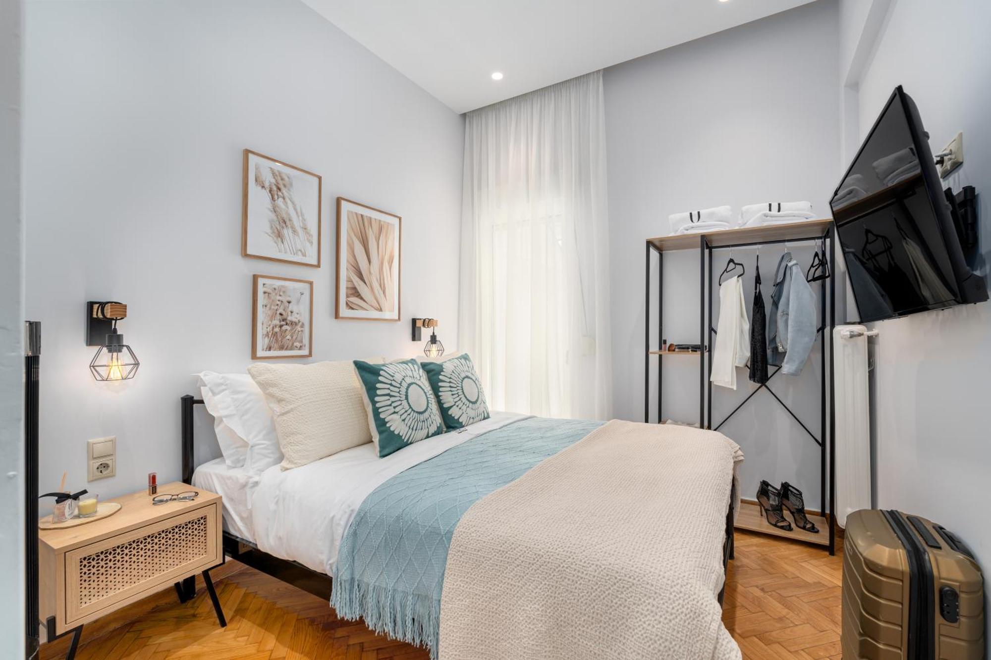 Unique Koukaki Three Bedroom Apartment